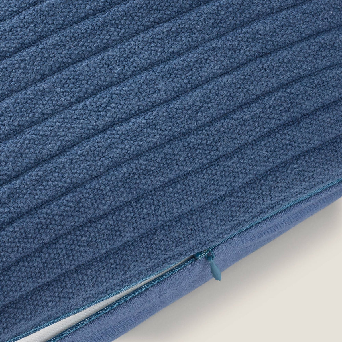LUNU-COJIN-A AZUL-3