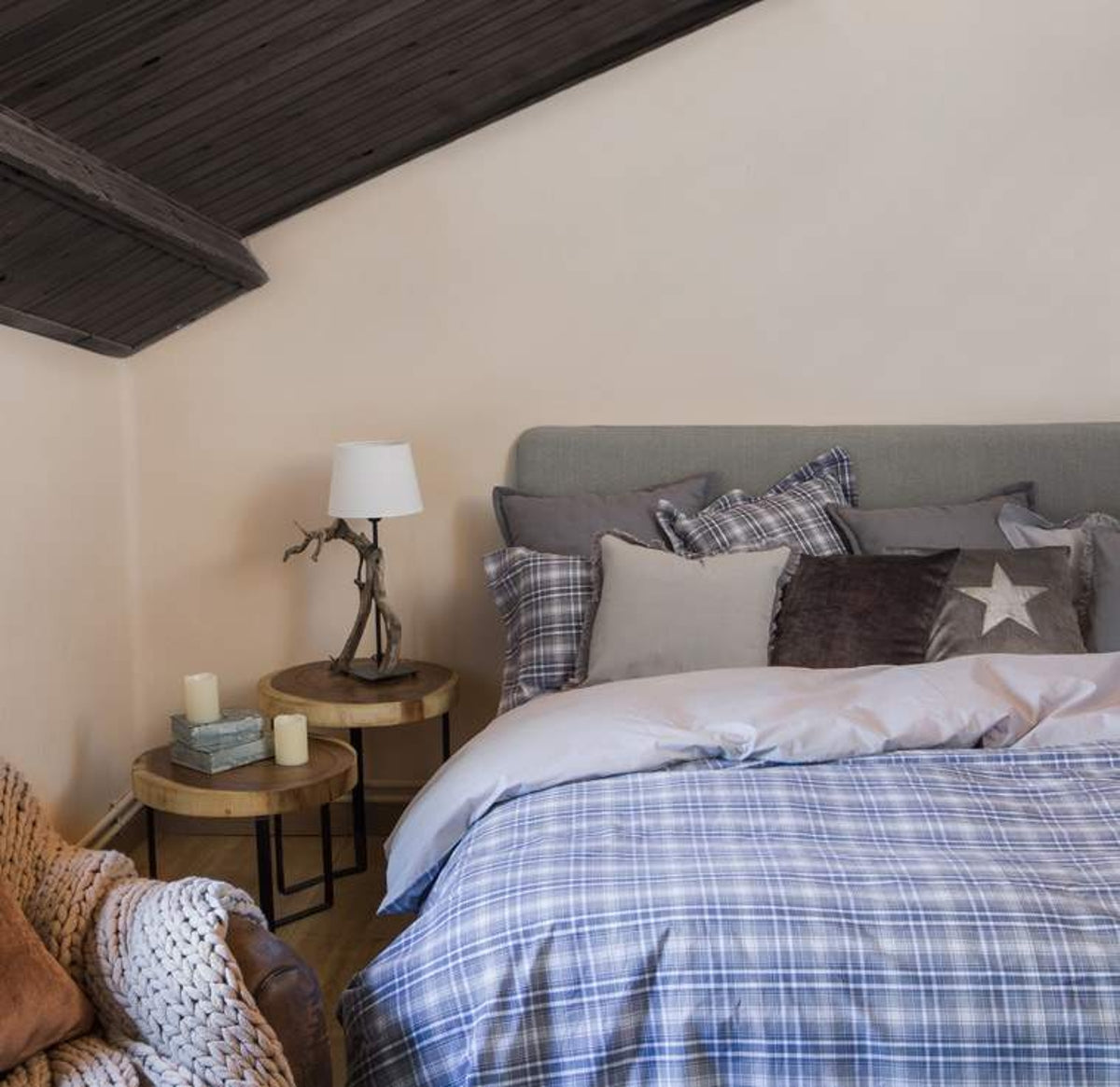 HOME-FNORD-A MARRON-0