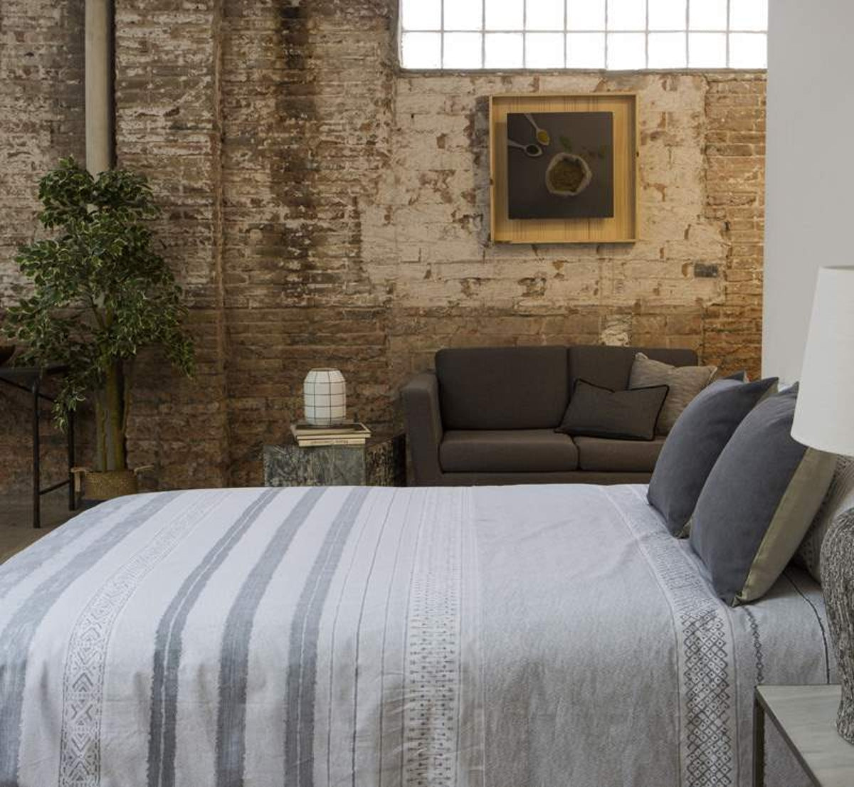 ETGRI-SABAN-A GRIS-0