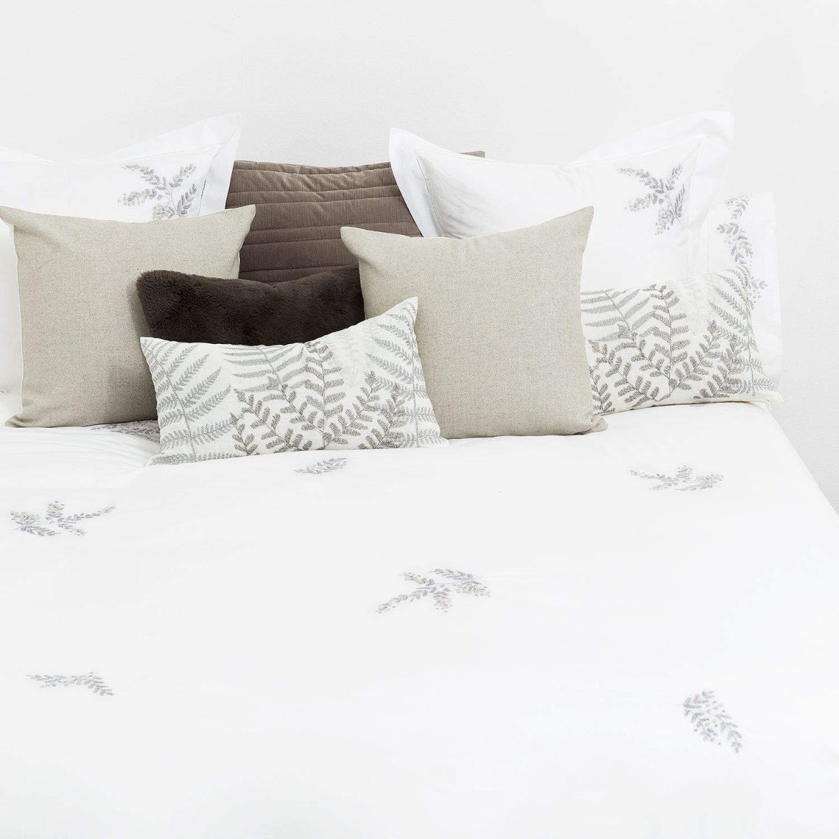 FILI-FNORD-A BLANCO-1