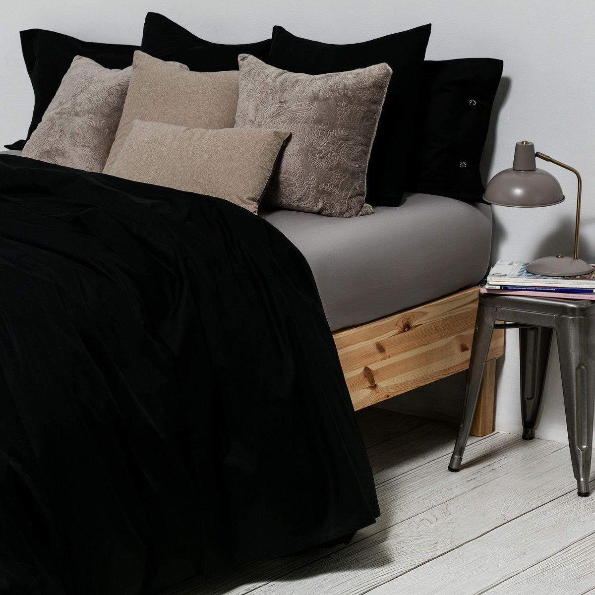 BESTO-SABAN-A NEGRO-1