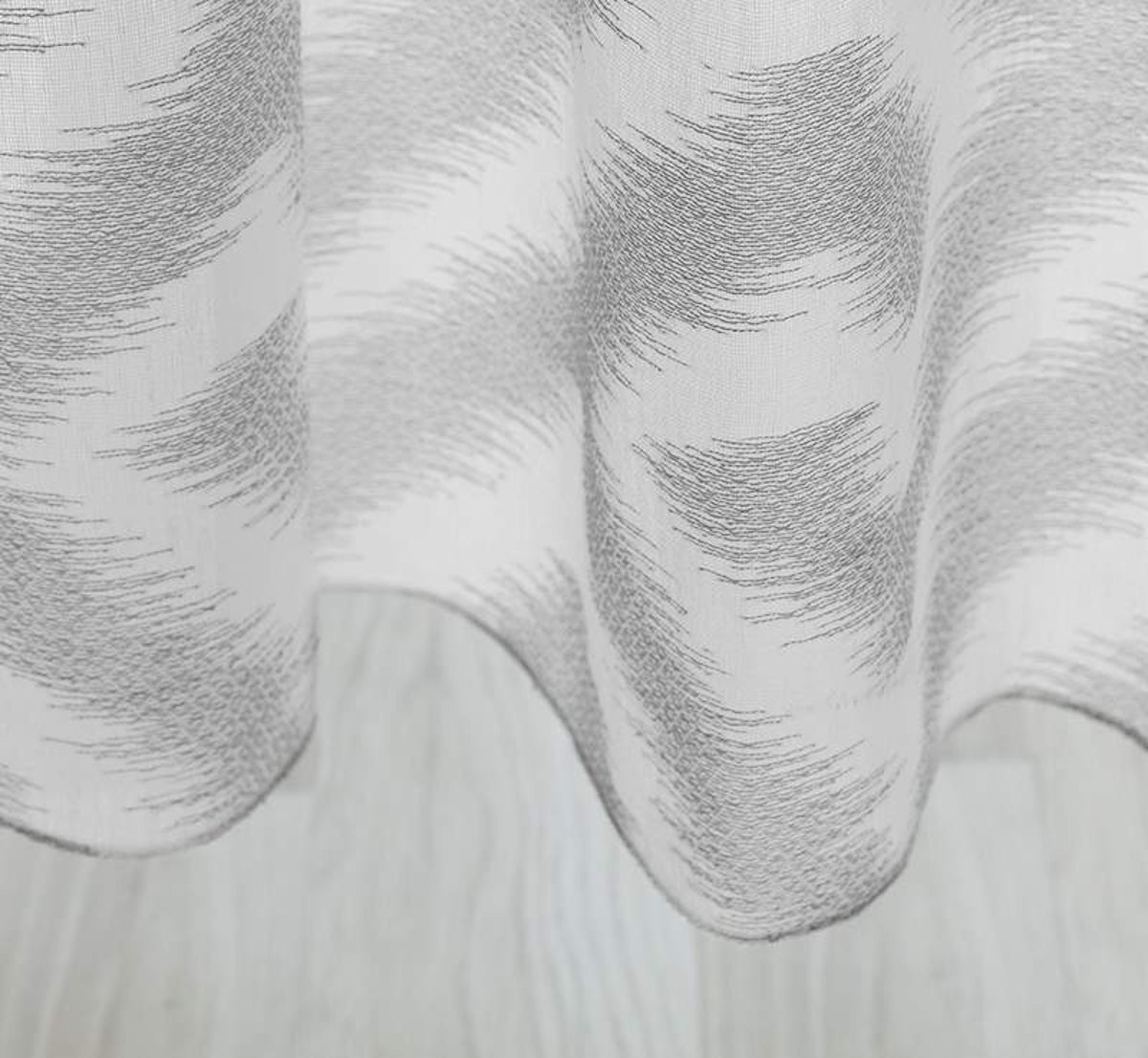 EMILIA-CORTI-A GRIS-2